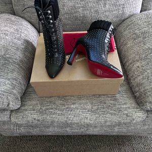Christian Loubotin (Red Bottoms)